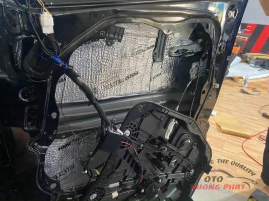 Dịch Vụ Tân Trang Nội Thất ô Tô Tại Garage Vương Phát Tp.HCM