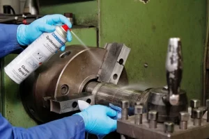 Tầm Quan Trọng Của Chất Tẩy Rửa Công Nghiệp Trong Chuẩn Bị Bề Mặt Dán